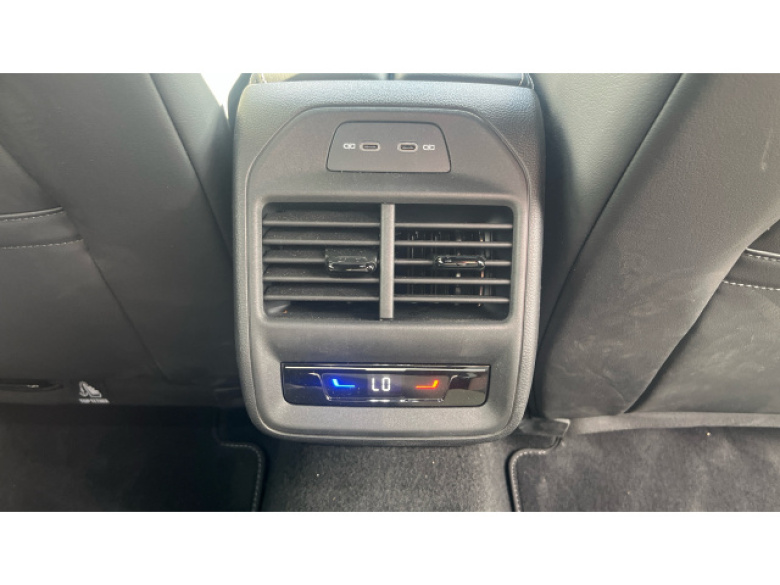 Volkswagen Passat 1.5 eTSI R-Line 5dr DSG Petrol Estate